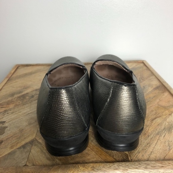 Dansko Gold Addy Metallic Lizard Leather Loafers Women Size 36 or 6 - Picture 4 of 8